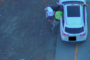 【リアルGTA】高速道路で車に轢かれながらも車を奪い逃走、警察と2日間カーチェイスを繰り広げた男の映像が壮絶すぎる