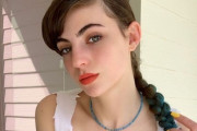 【画像アリ】21歳女性、あまりにセクシーすぎるせいでマッチングアプリをBANされてしまう
