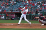 大谷、3試合連続の14号HR！！！→海外「怪物！！！」「こいつはヤバすぎる」「この男は常軌を逸してる」「生きてるうちにこんな選手を見られるなんて思ってもみなかったよ」
