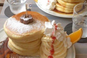外国人「日本のお店で食べられるパンケーキを紹介してみる」