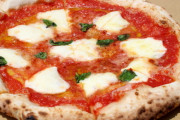 アメリカ人「じゃあ本物のイタリア料理ってどんな感じなんだよ？」