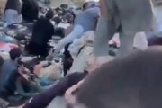 海外「アフガン撤退にISが乱入。自爆テロで米兵12人、一般人70人以上が死亡」