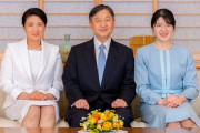 韓国人「結局、日本の天皇は毎日何してるの？」「お祈りしてスピーチして国賓と面会してる^^」