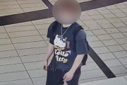 【海外】「ポーランドの警察が求む！バス停で女性を救ったティーンヒーローの正体」