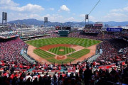 海外「日本のプロ野球とアメリカのメジャーリーグ全ての球場に行ってきたけど何か質問ある？」日米の球場に対する海外の反応