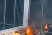 火事だあああ。BBQでの事故の多くはグリル職人の腕前によって引き起こされる。海外の反応