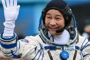 外国人「前澤友作社長が宇宙旅行してしまう！日本は金持ってるな！」