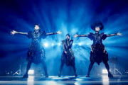 【海外】Metal Hammer『新メンバーの加入が噂されるBABYMETALの「Light And Darkness」の強烈なライブ映像をご覧ください』