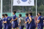 韓国人「ホン・ミョンボ監督率いる韓国代表、敗戦後の重い空気の中で不確実な待ちが始まった」→「もう帰ってこい、恥をかかせるな」