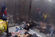 エレベーター内で近くの人が突然死するドッキリが、悪ふざけの域を超えてる件　←もはや再生数稼げりゃなんでもあり・・　海外の反応