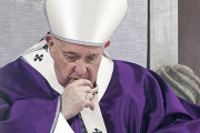 【あっ】新型肺炎広がるイタリアで信者と握手やキスを交わしたローマ法王、体調を崩し予定をキャンセルに