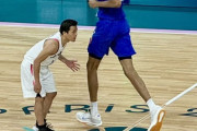 海外「日本人の凄さが分かる…」パリ五輪のバスケ男子日仏戦のある写真が海外で大バズり｜海外の反応
