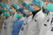 中国、医療スタッフが武漢肺炎患者の家族に殴られる事件相次ぐ…韓国ネチズン「ウイルスにも劣る未開な後進国」