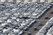 【悲報】韓国人「起亜自動車K7に、衝突時にフロントガラスが外れる不具合‥」高級車GV80にも空気圧装置の不具合でリコール　韓国の反応
