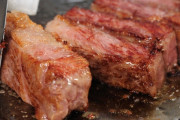 動物愛護団体PETA「女性は肉を食べる男とは一夜を共にするな！世界を救うため子供も作るな！」