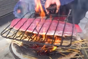 【海外の反応】「日本の魔法は料理に宿る」日本のカツオのたたき。
