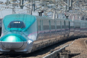 海外「黄色い線の内側に立たないと」新幹線のスピードを間近で体感した結果・・・