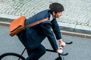 海外「日本人って自転車に乗るときヘルメットを被らないよね」ダサいし面倒臭いのが本音・・・