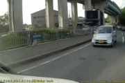 恐怖！逆走軽自動車おばちゃんあらわる！！