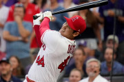 ファン熱狂！大谷翔平が9回2死から2点タイムリー！←「でも負けた」(海外の反応)