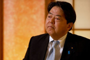 自民総裁選候補の首相報酬に関する発言に世界が騒然！←「政治はカネ」（海外の反応）