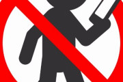 海外掲示板「日本の都市が歩きスマホを禁止にしたらしい」　海外の反応