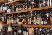 日本の若者の間で急性アルコール中毒が問題に…「お酒はほどほどに！」「日本の大学生はよく飲むんだね」海外の反応