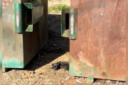 【海外】「ゴミのそばで小さな子犬が待機中！見逃せない感動の出会い」