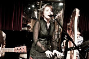 【海外】Aimee Blackschlegerの「Go to the Goal」って曲