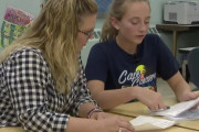2時間毎に記憶がリセットされてしまう16歳の少女
