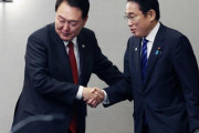 韓国人「日本が拒否する賠償、代わりにする韓国政府…裁判所が相次いで却下」