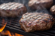 人気ステーキ店の正体は偽装肉…韓国ネット激怒「4年だまして執行猶予？」