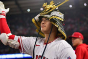【海外の反応】大谷翔平さん、痙攣で降板からの痛烈40号ソロ！「やはり彼は双子だった」