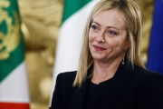 韓国人「イタリアの首相が思っていたより小さい件」