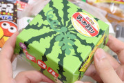 外国人「スイカのチョコ食べてみたい！」コンビニの商品って季節感があって面白いよね！7月に発見したファミリーマートの食べ物を紹介！！