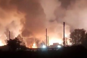 海外「北朝鮮のミサイルが日本上空を通過。韓国の空軍基地では謎の爆発」