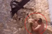 韓国人「本当に衝撃的」「マジで汚い」男性が裸でキムチの中に…中国のキムチ工場製造過程に衝撃が広がる