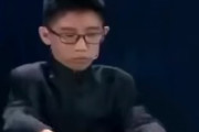 海外「アジア人すげぇ！」 男の子が、3つのルービックキューブをジャグリングで攻略し海外がびっくり仰天