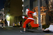 メリークリスマス！こんなサンタさんは嫌だよ！外国人「このドッキリは面白すぎるｗｗｗｗ」