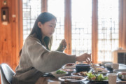 昼食代7000ウォンも自由に使えないのか、韓国の専業主婦投稿から夫婦の節約論争に発展