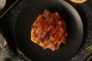 日本の「宮崎の道端によく落ちてる物」が謎すぎる！ベーコンにしか見えない？【タイ人の反応】