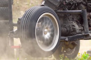 車のタイヤを音速越えの時速1332kmで回転させたらどうなるか、実験した結果が恐ろしいｗｗｗｗｗ