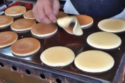 海外「ドラえもんを見るたびに、どら焼きを食べたくなる」日本の熟練した職人さんが作るどら焼き（海外の反応）