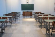 コロナ禍で学校に通うのは危険なの？「もうzoom授業でいいよ！」「子供はちゃんと学校へ行くべき！」海外の反応
