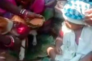 インドで行われている奇妙な儀式