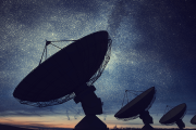 【海外】「”ワウ！信号”は異星人からのものか？想像以上の強さの謎を解く！」