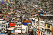 ブラジル人「お前らの国に到着したと実感するものといえば何？」