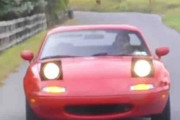 【海外の反応】1990年式のユーノスロードスターはキュートで運転が楽しいクルマだった