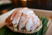 【海外の反応】「これが日本のカニ料理だと！？」日本のカニ料理！