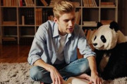 中国人「この日本語、誰かわかる人いる？何と書いてあるの？」　中国人「全く分からない」「そのまんまの意味だよ」